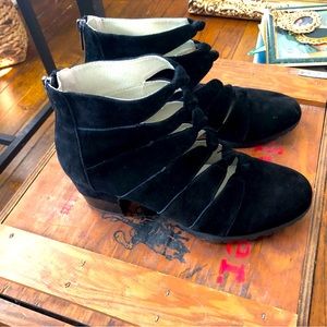 Jambu black ankle booties with laser cut details on top